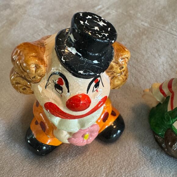 2 VINTAGE ENESCO CLOWN Figurines Sri Lanka Ceramic Porcelain Circus Hand Painted - Picture 2 of 7